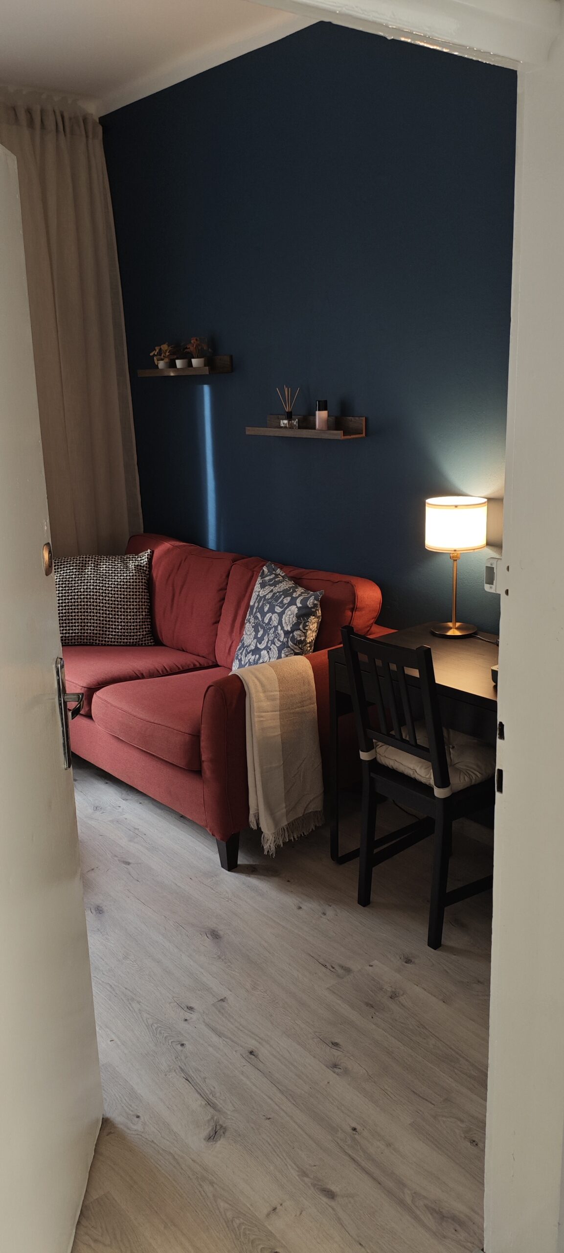 1000042100